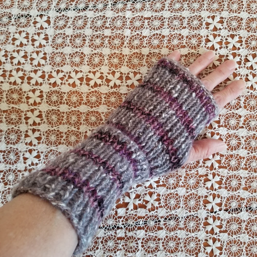 Handmade Knitted Fingerless Gloves One Size NWOT